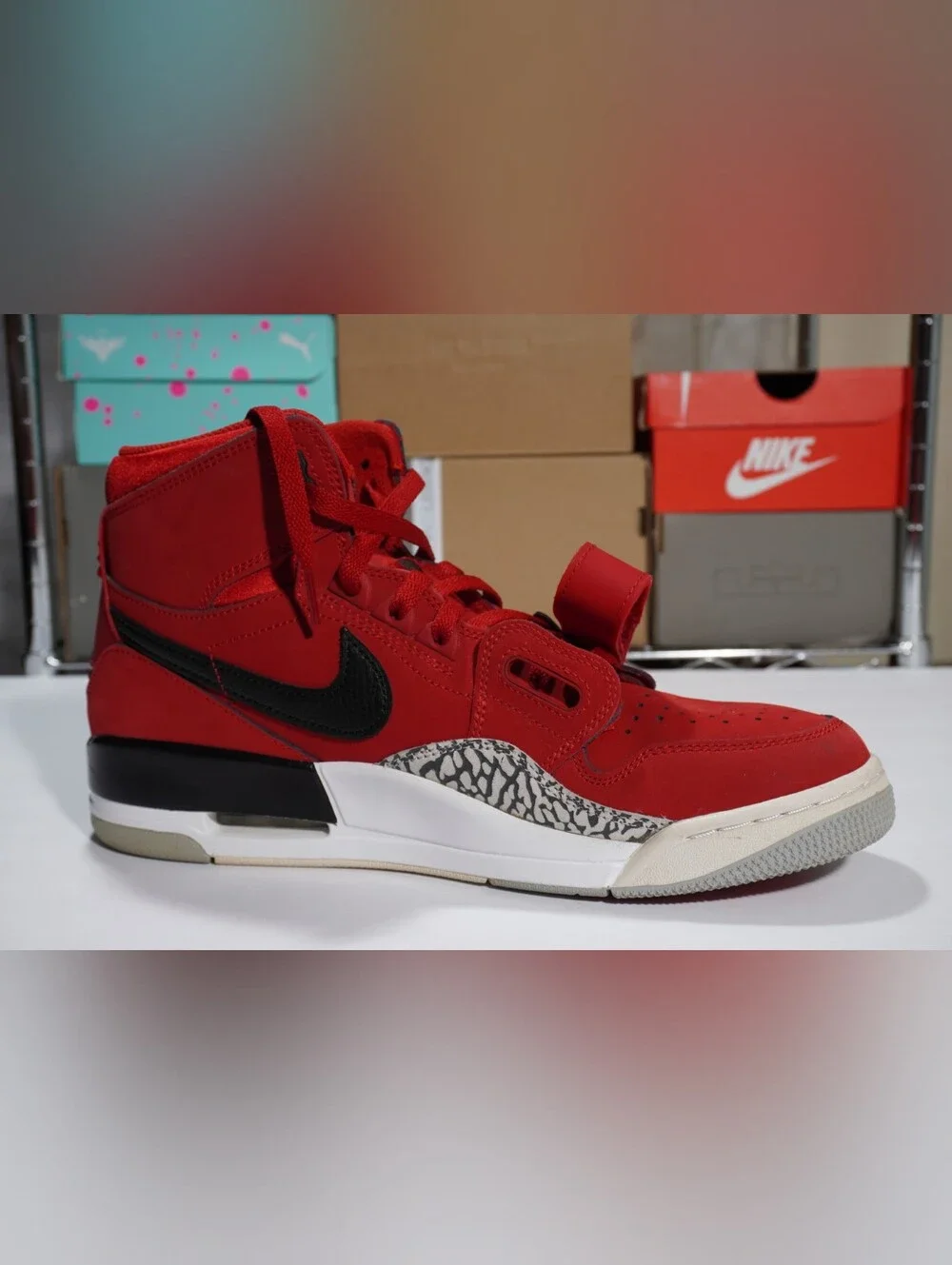 sz 10.5 jordan legacy 312 toro - clean
